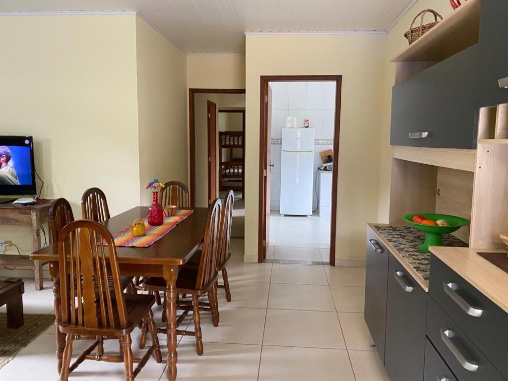Lumiar Casa Solar Churrasqueira Com 3 Quartos Sendo Um Suite Arejada, Jardim A 700M Do Centro Eksteriør bilde
