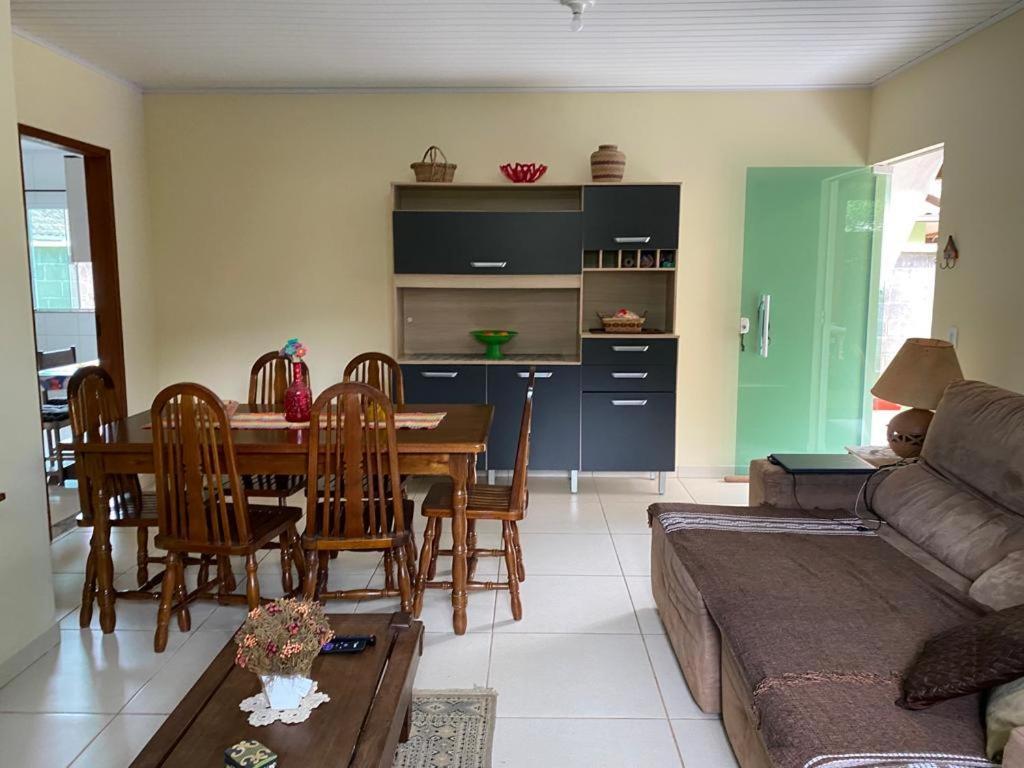 Lumiar Casa Solar Churrasqueira Com 3 Quartos Sendo Um Suite Arejada, Jardim A 700M Do Centro Eksteriør bilde